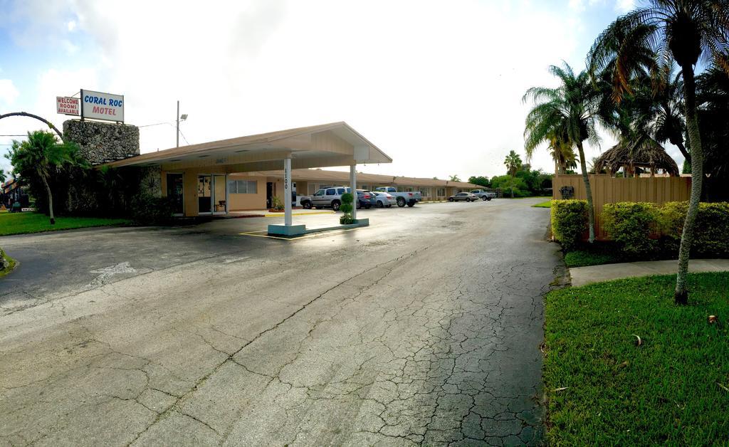 Coral Roc Motel Флорида-Сити Экстерьер фото